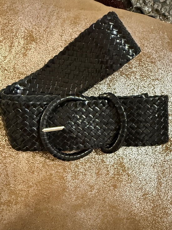 Hand-woven leather belt made in India Black with Round Buckle size M